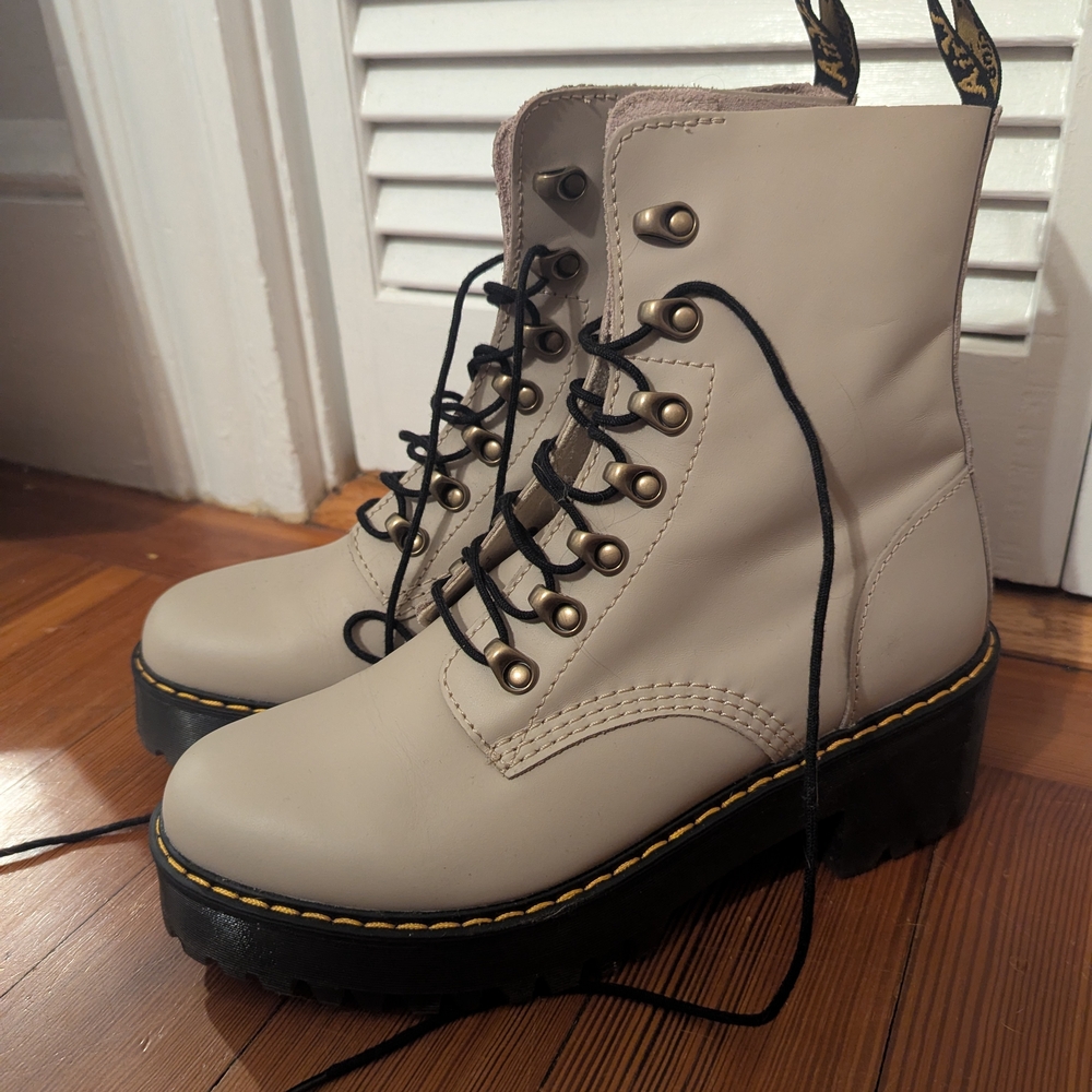 Women's Cream Lace-Up Boots